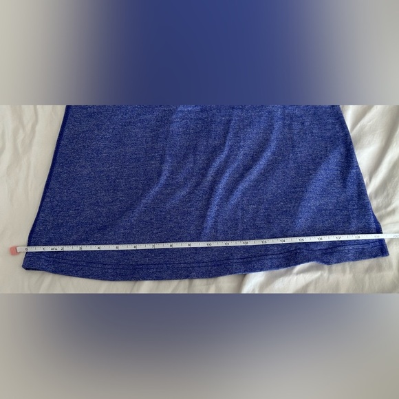 Lululemon: Women’s Sleeveless Top - Picture 7 of 7